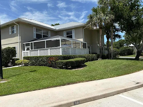 2807 SW Lakemont Pl #1 Photo 1 2807 SW Lakemont Pl #1 Photo 1
