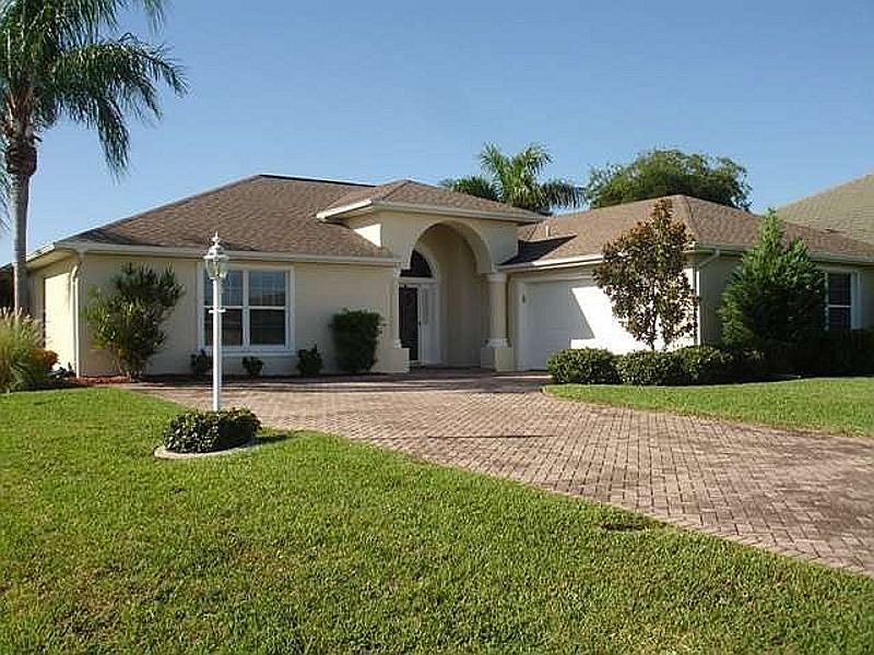 1st image of 2538 SW 38th Ter