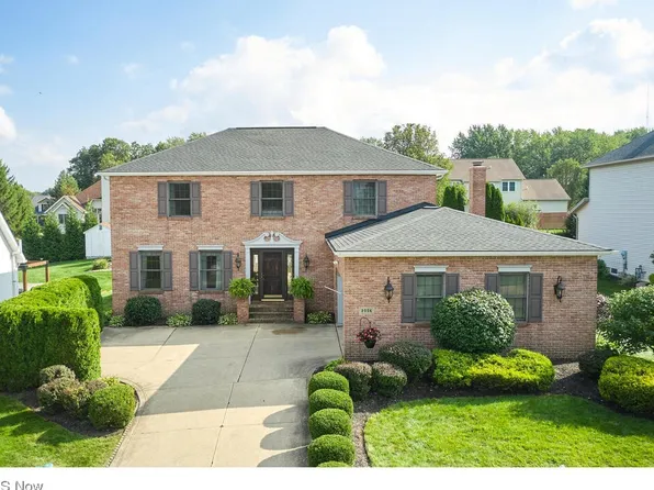 3556 Magnolia Dr, Seven Hills, OH 44131