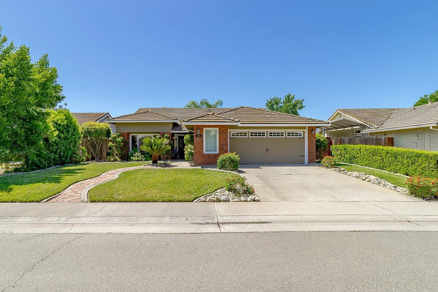 964 Colson Way photo 1