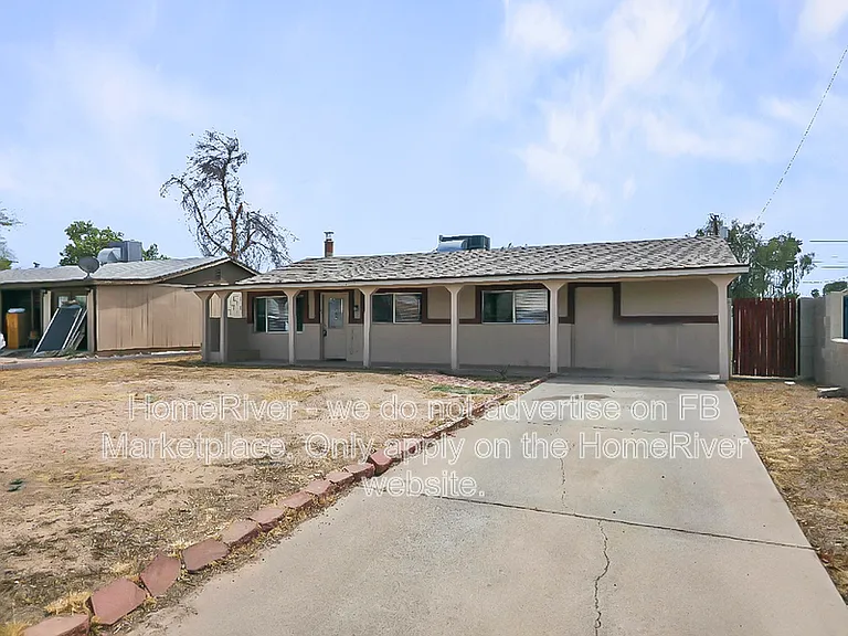 2221 E Beverly Ln — Photo 3