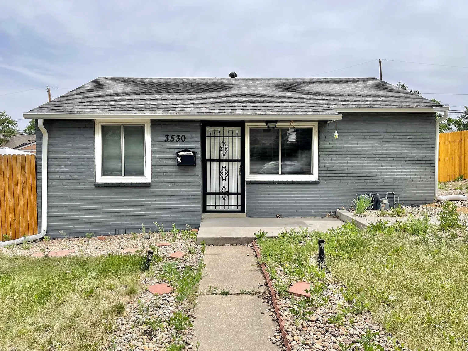 2 bed, 638 sqft, $1,900 — Photo 1