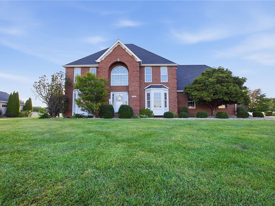 1st image of 1521 Broadmoor