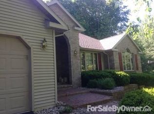 2297 Cedar Spring Ct, Green Bay, WI 54313