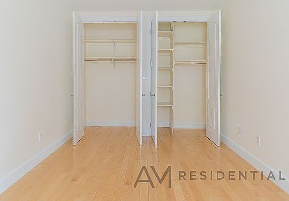 4th image of 31 Ocean Pkwy #13