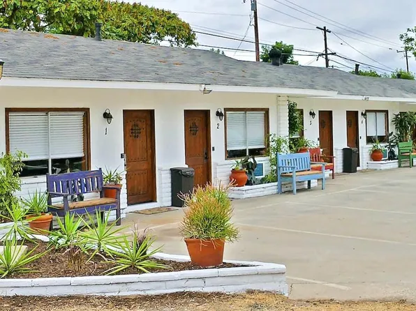 1725 Maricopa Hwy #5, Ojai, CA 93023