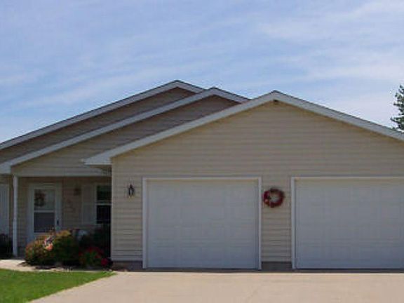3rd image of 627 Mary Kay Ave #1/2