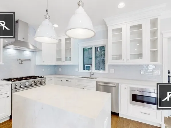 103 Sumner Rd, Brookline, MA