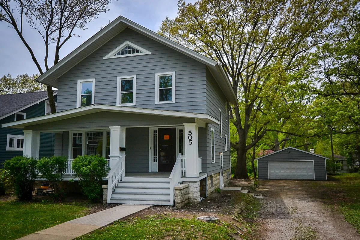 505 Park Dr photo 1