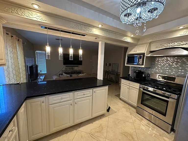 4169 Pinewood Lake Dr — Photo 6