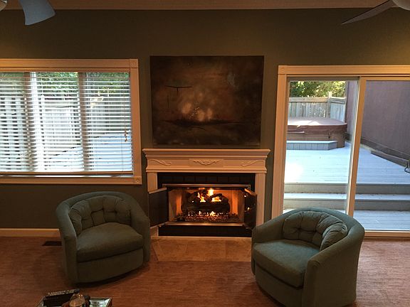 Gas log fireplace