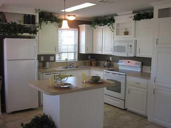 3rd image of 188 Arbor Ln