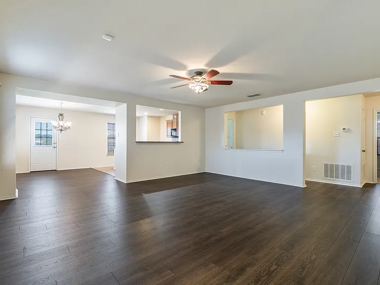 3917 Mantis St — Photo 8