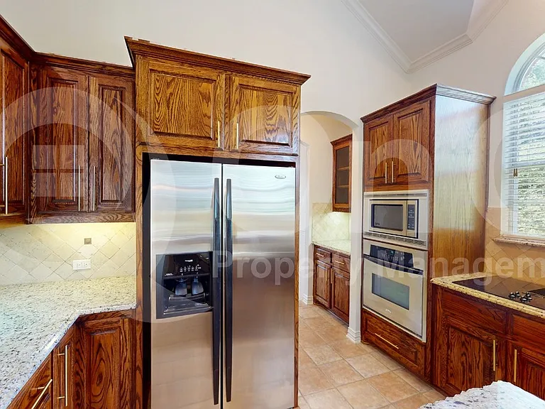 1306 Granger Dr — Photo 3
