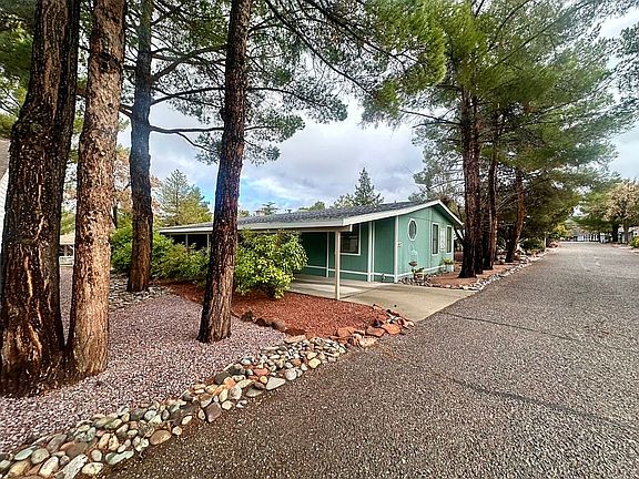 Left angle/front of house