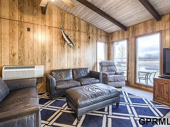 4th image of 2523 W Shore Dr