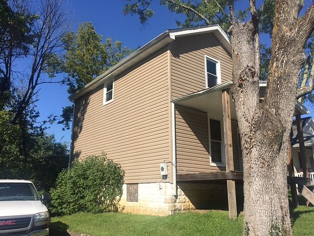 1st image of 216 Grand Ave