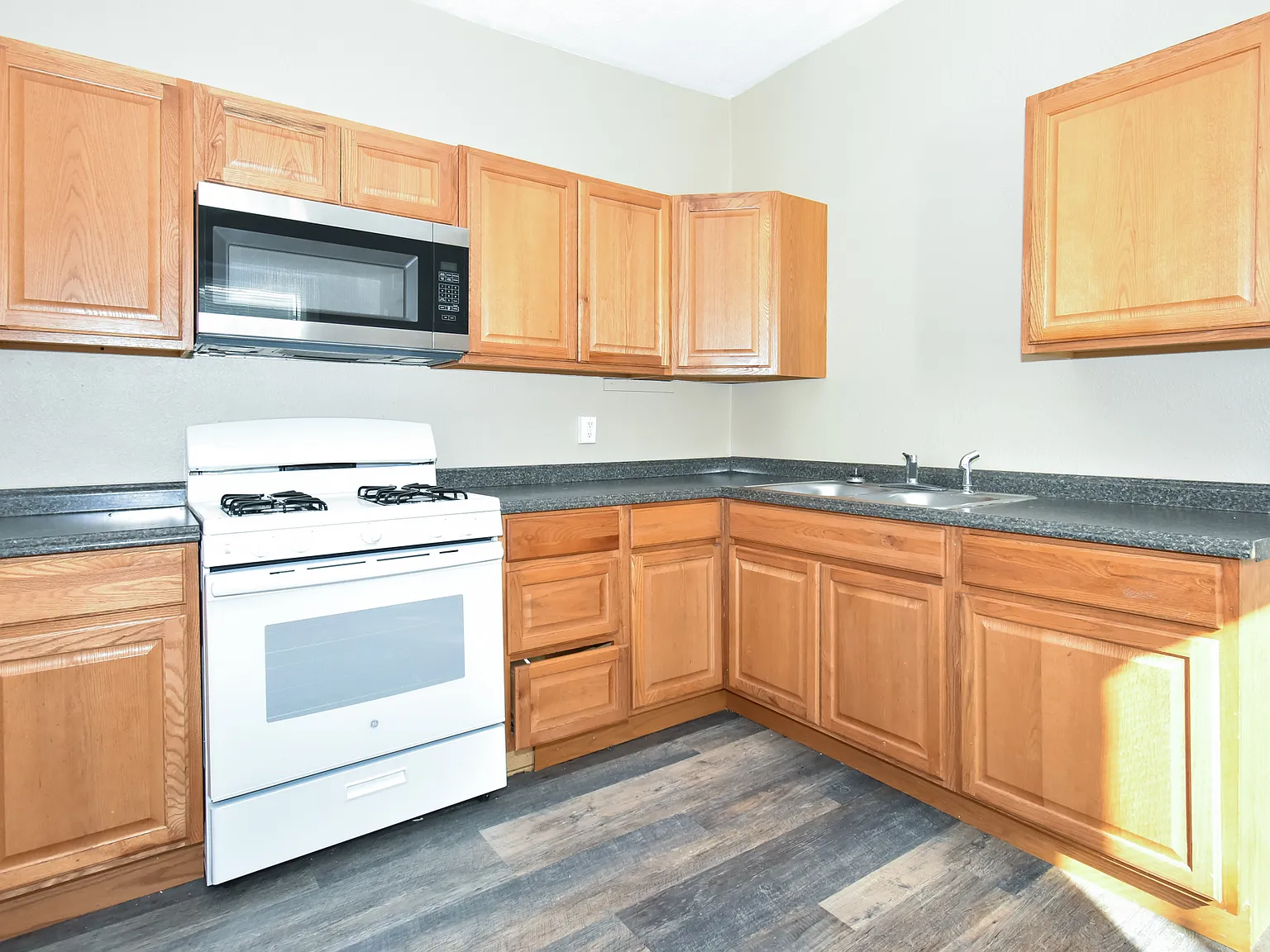 2 Bed 1 Bath Rental in Yuma, AZ! — Photo 3