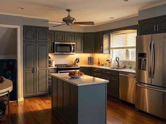 2nd image of 400 Frances Ave