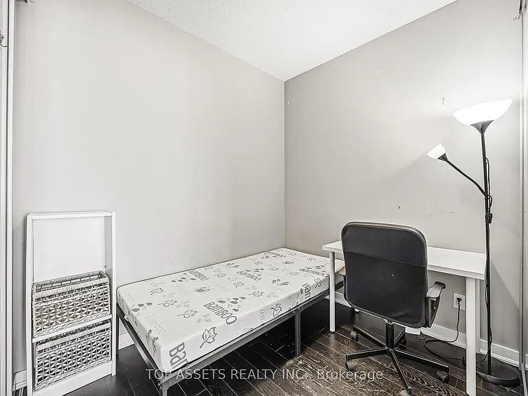 770 Bay St #2112 — Photo 15