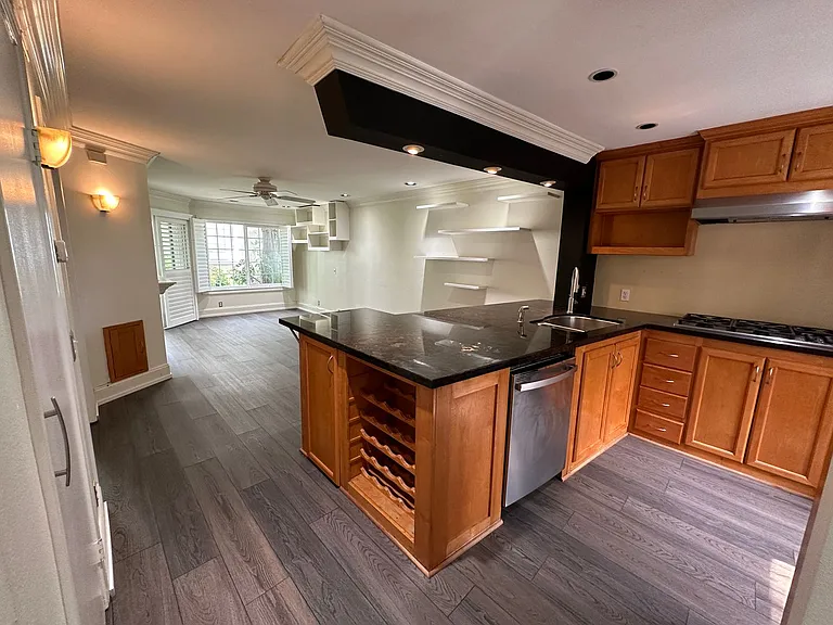 700 E Lake Dr #77 — Photo 6