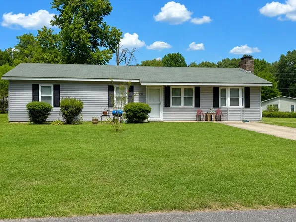275 Lyte Cir, Dyersburg, TN 38024