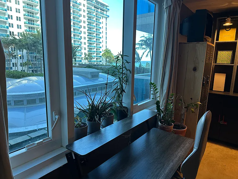 2301 Collins Ave #522 — Photo 8