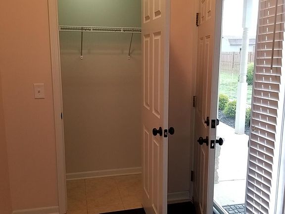5th image of 673 Albany Way