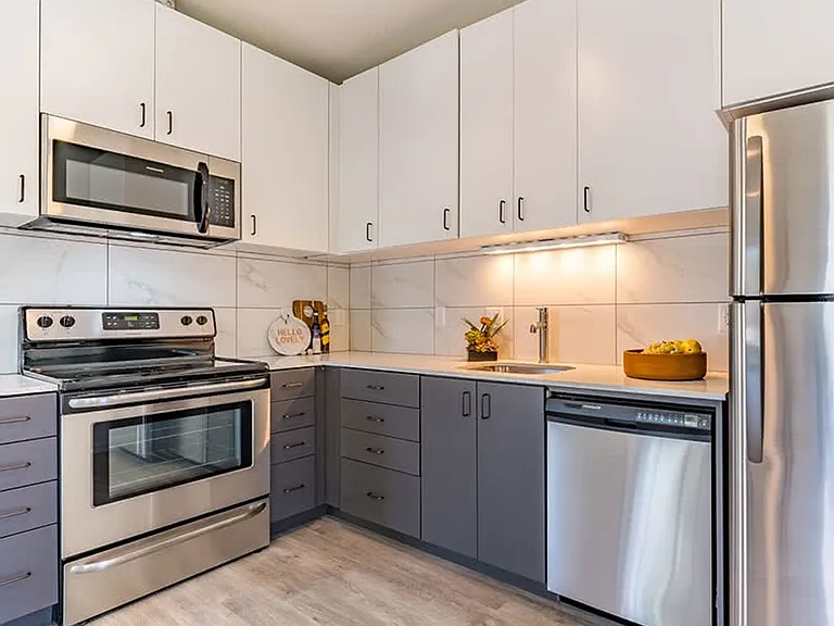 Discover Your Dream Home at Franklin Flats! — Photo 13