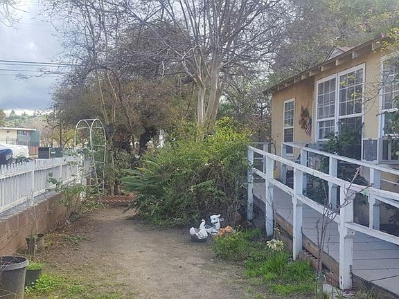 3rd image of 13051 Van Nuys Blvd