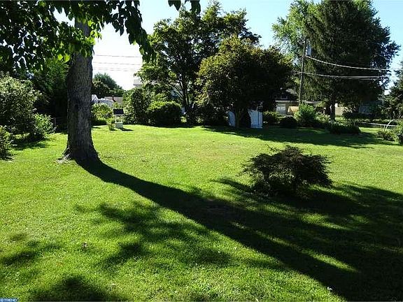 2nd image of 37 Lynch Farm Dr