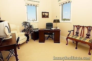4th image of 209 Topanga Dr