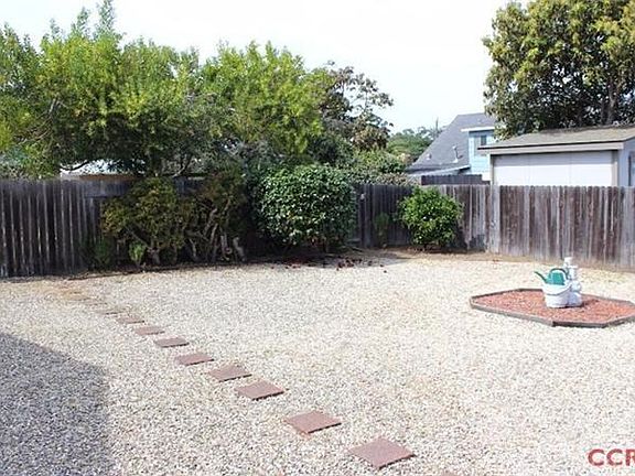 3rd image of 524 Manzanita Dr
