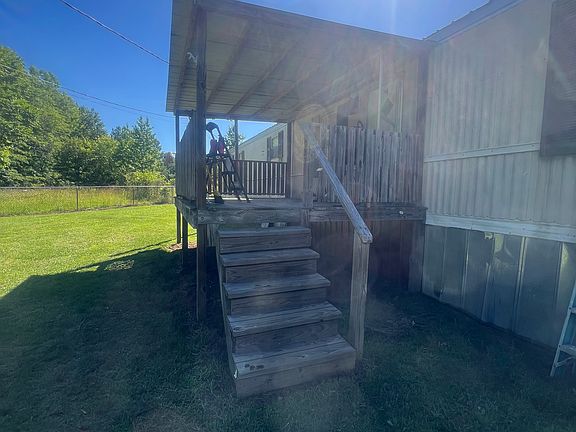 2nd image of 122 Overton Lake Rd