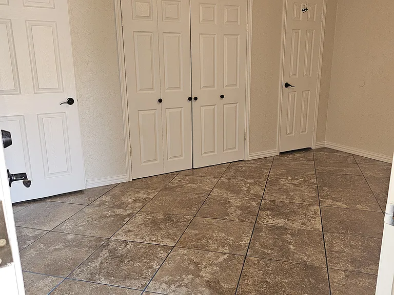 617 Country Ln — Photo 20