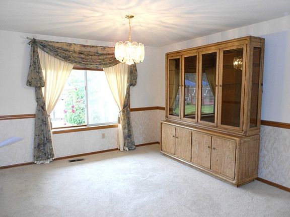 Formal dining room
