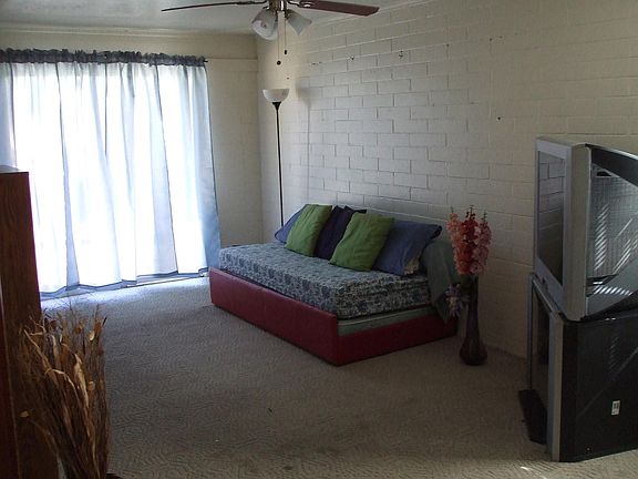 Front of the family room  24' x 11' 