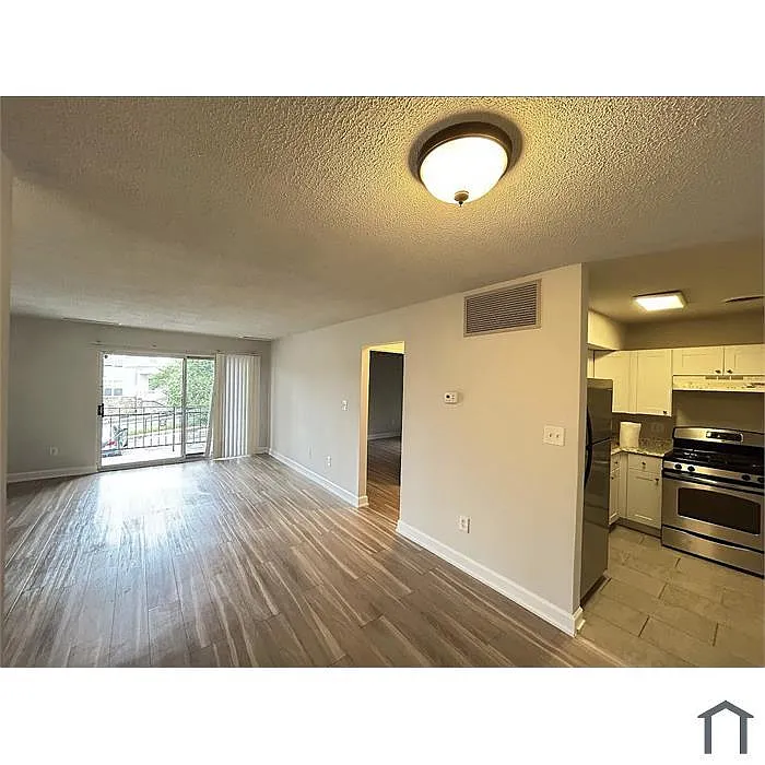 Unit Photo - 5100 F St SE #2