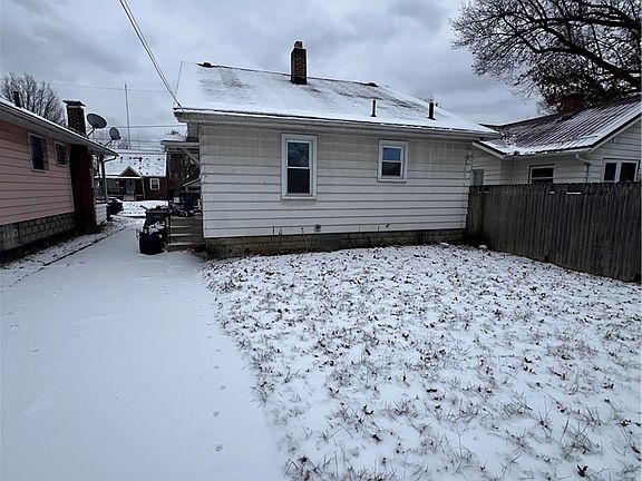 2nd image of 328 Marmion Ave