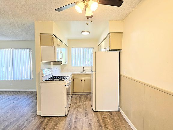 5th image of 1231 25th St APT 24