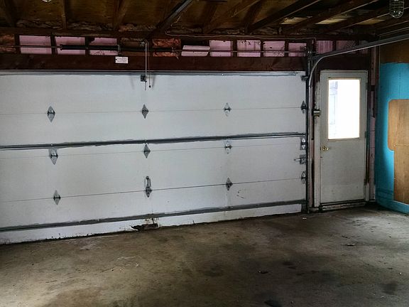 3rd image of 31768 Swisher St