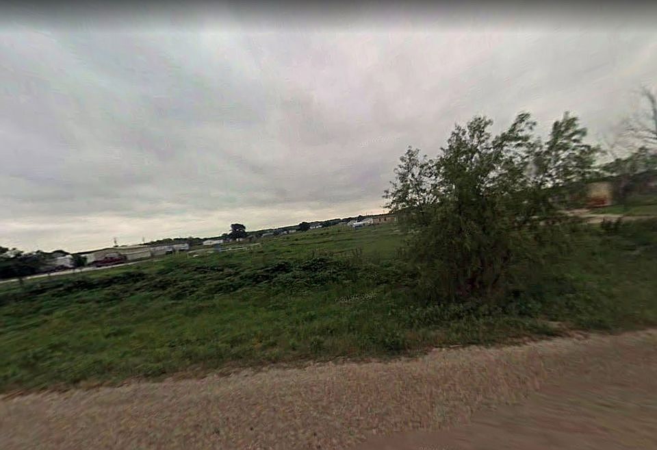 2nd image of 132 Creekview Meadows Dr