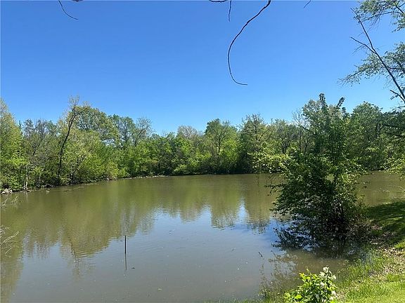 4th image of 17 NE 465th Rd