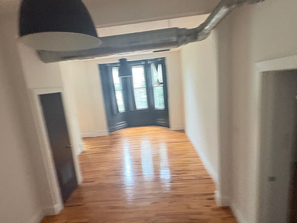 2300 W North Ave #3