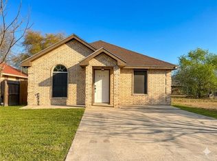 413 W Adams Ave, Alton, TX 78573