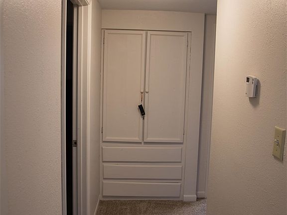 5th image of 1170 Gregory St