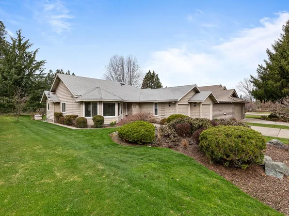 130 Twisted Pines Dr, Grants Pass, OR 97527