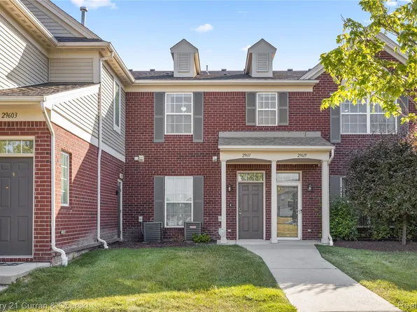 29611 Fox Run Cir, Warren, MI 48092
