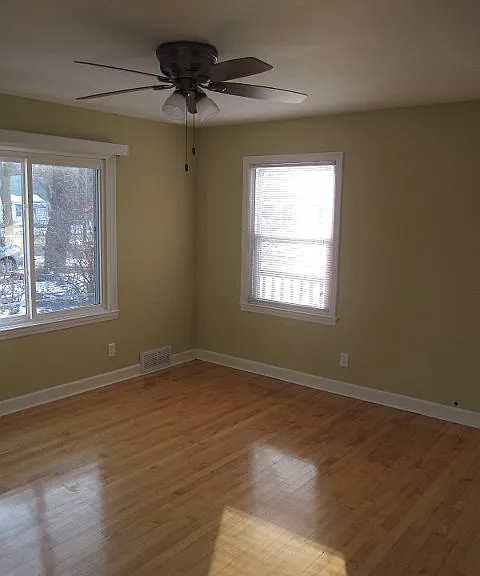 309 Pawling St — Photo 5
