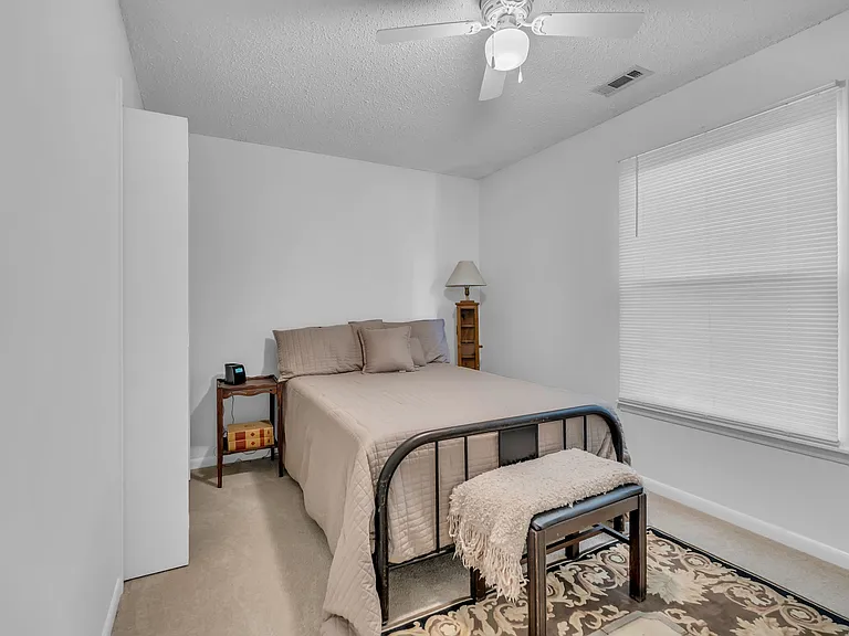 3811 Acorn Ave — Photo 17